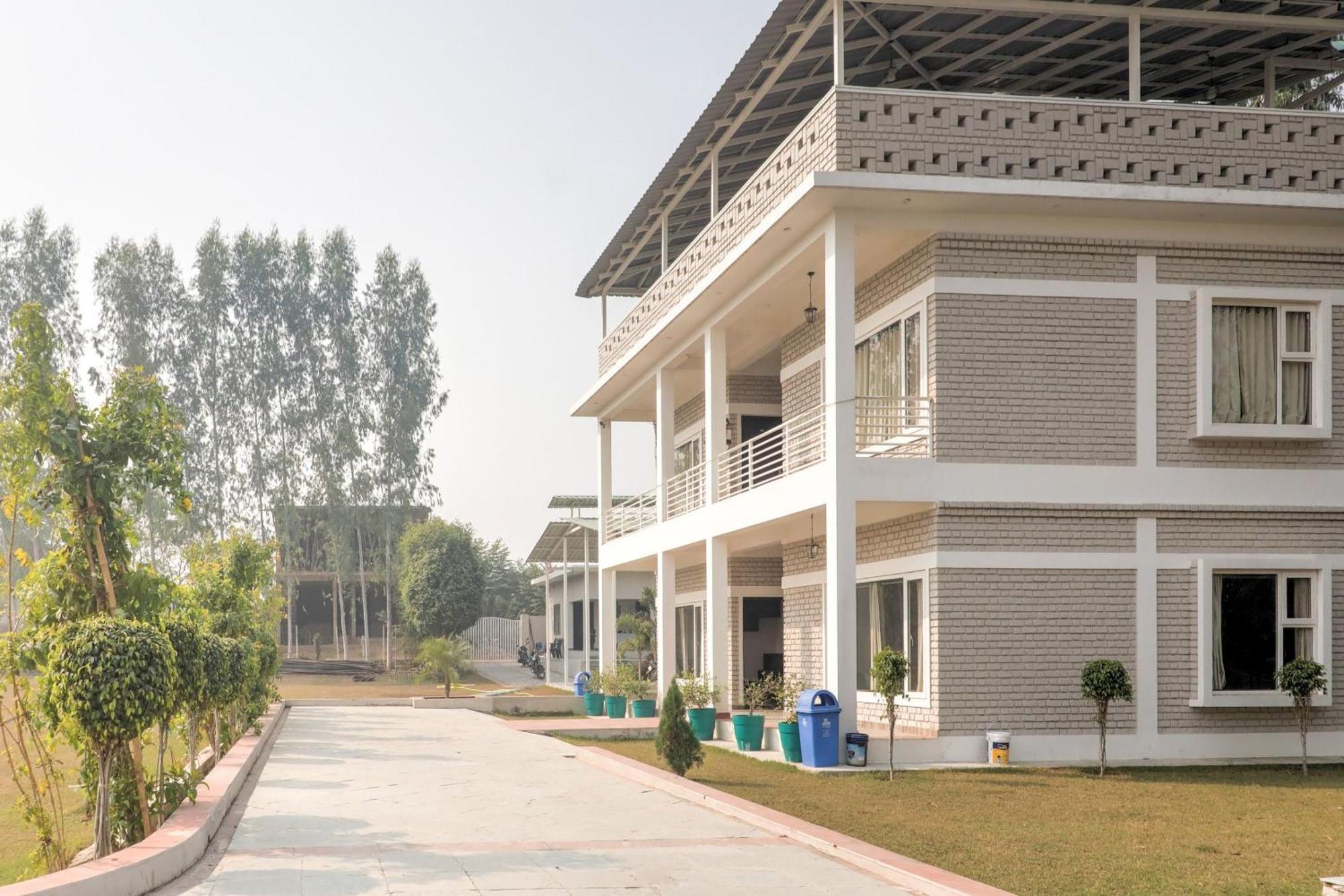 Townhouse Amaraa Farms Near Lulu Hypermarket Lucknow Exterior foto